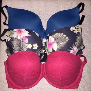 Victoria’s Secret / Pink Bras
